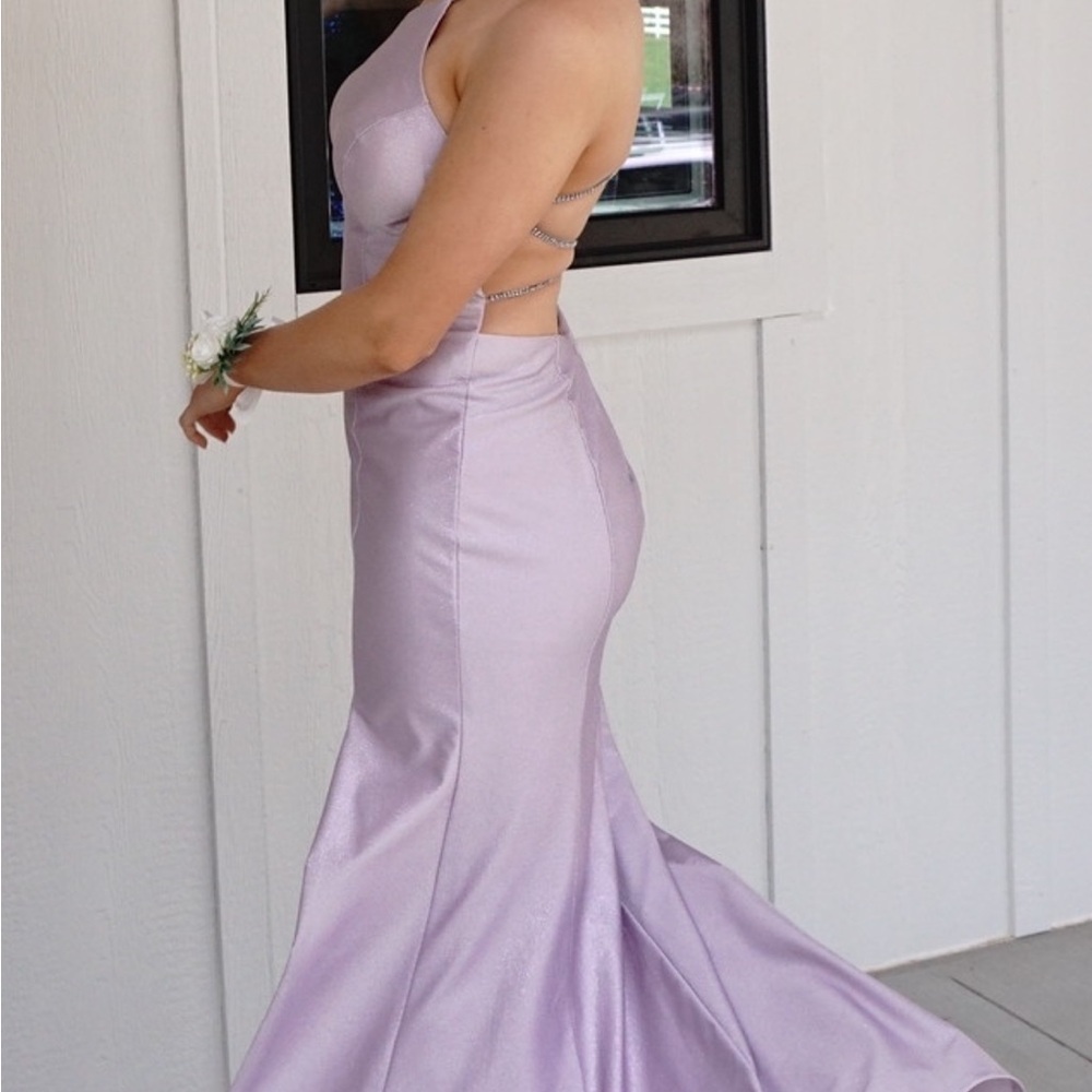 Elegant Lavender Dress - Picture 3 of 8